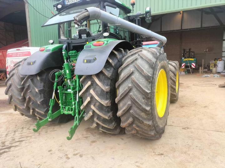 Montage pneu agricole Bourdainville